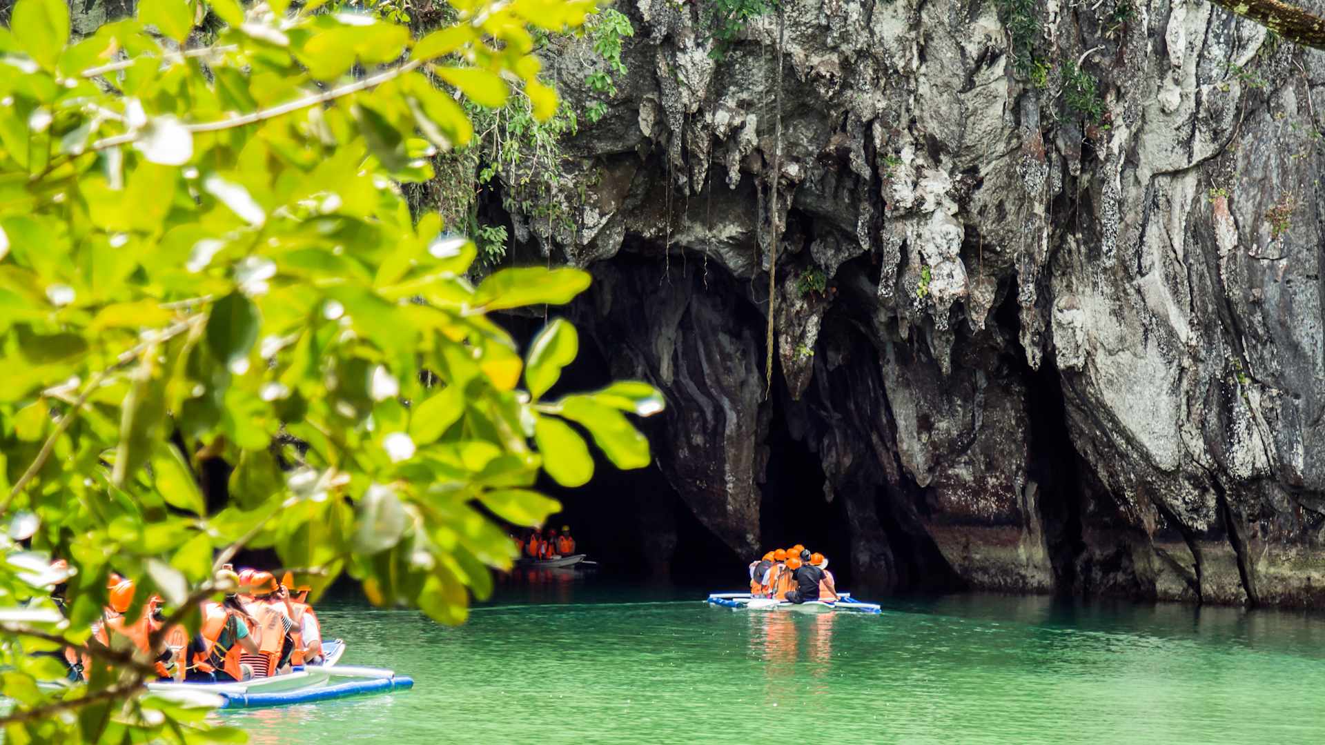 Visit the natural caves that Malaysia and the Philippines have to offer.