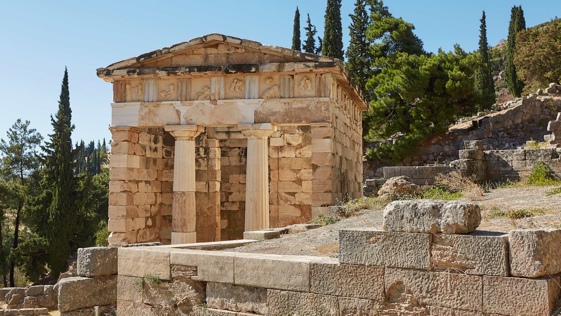Known for its serene ambiance and stunning landscapes, Patmos has a rich cultural heritage and must-see landmarks, including the UNESCO World Heritage Site of the Cave of the Apocalypse.