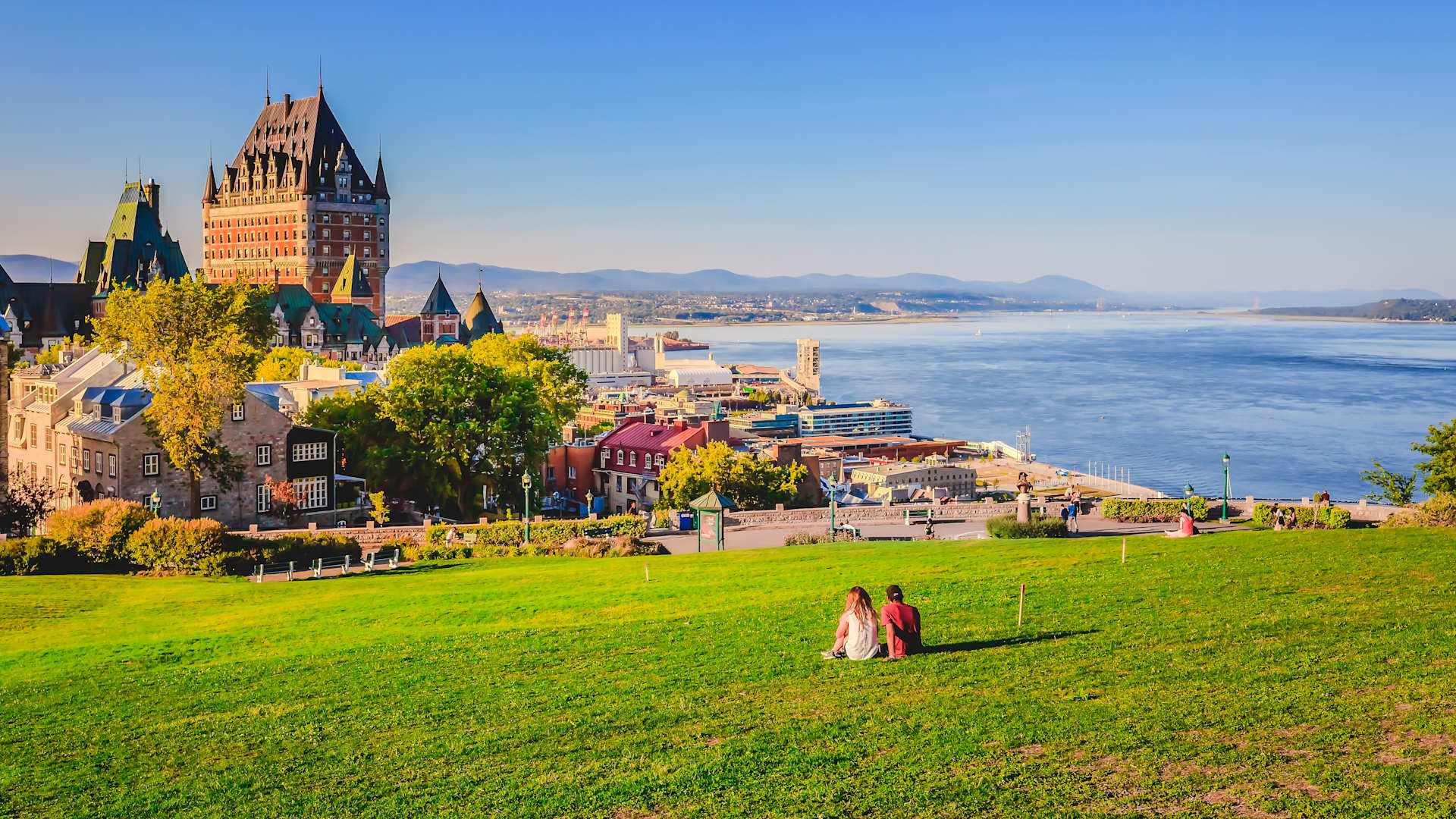 Catch some of the many attractions of the beautiful Quebec City.