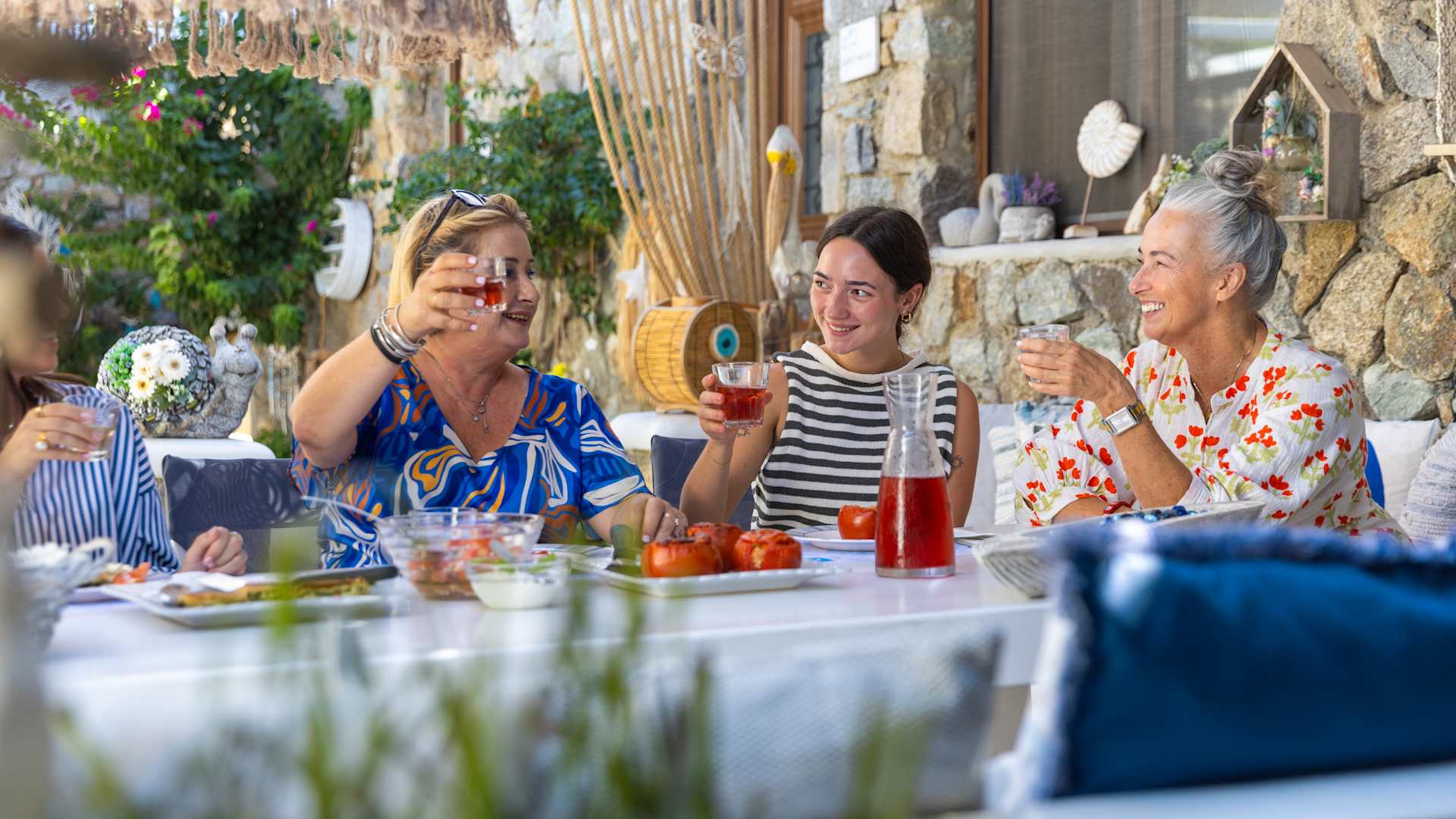 Build deep connections with other like minded travelers and port locals.