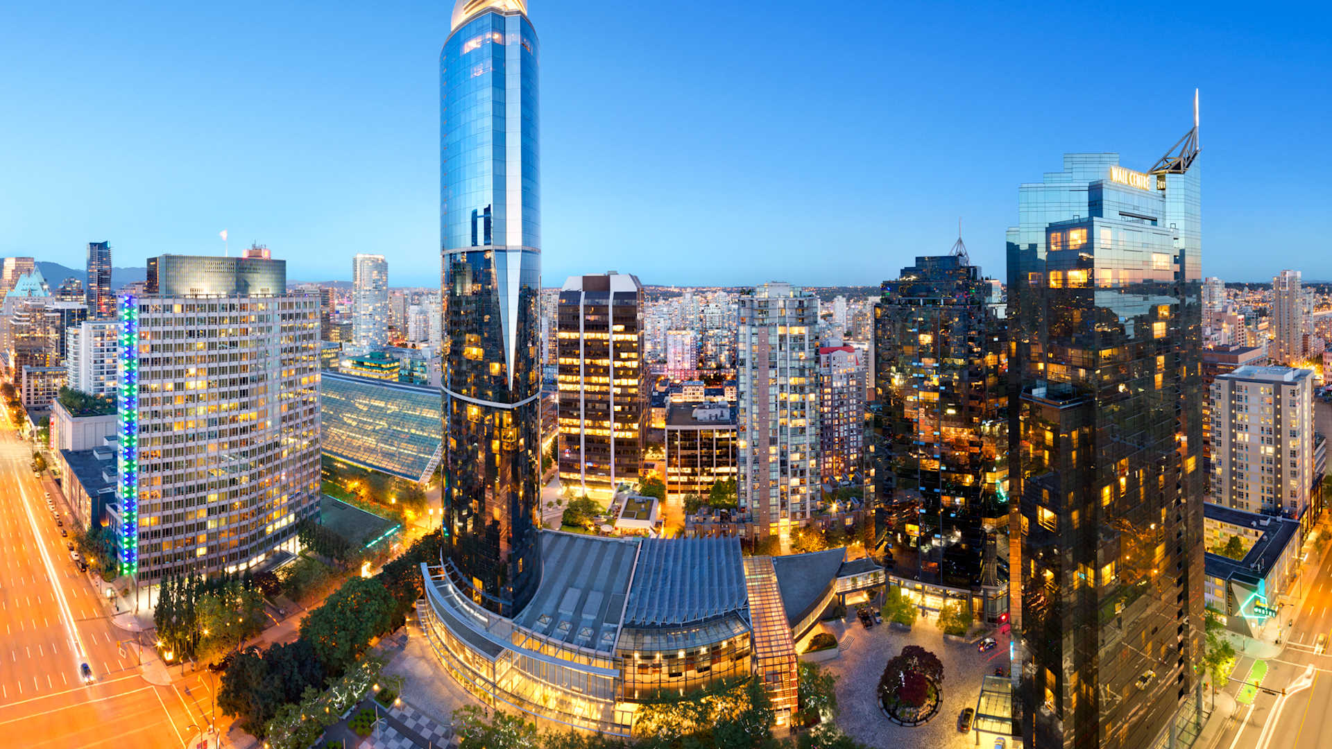 Sheraton Vancouver  Wall Centre Hotel 